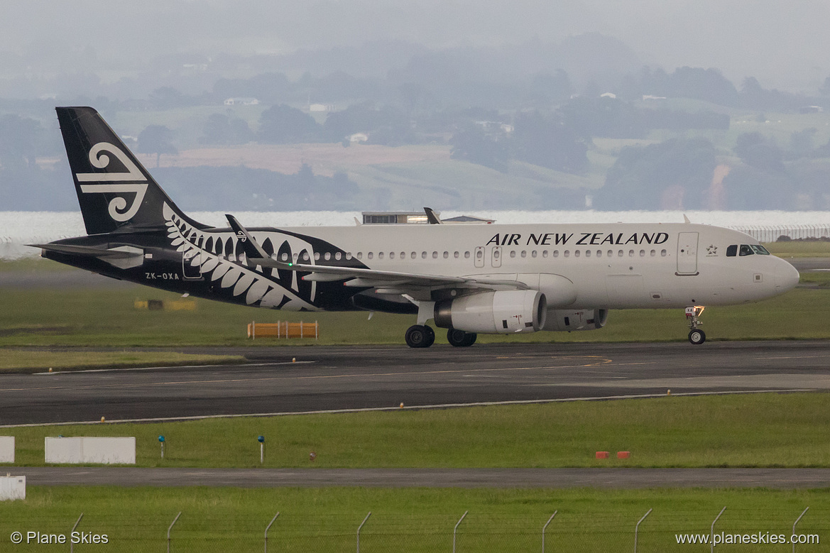 Air New Zealand Airbus A320-200 ZK-OXA at Auckland International Airport (NZAA/AKL)