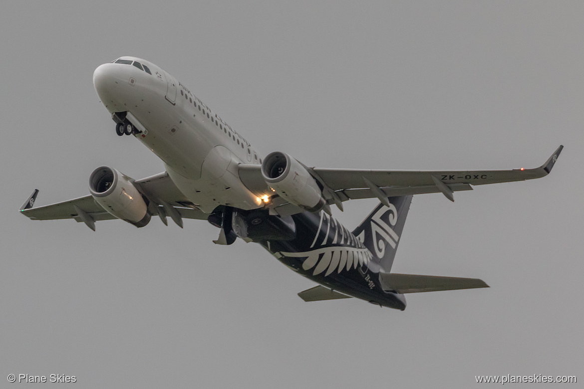 Air New Zealand Airbus A320-200 ZK-OXC at Auckland International Airport (NZAA/AKL)