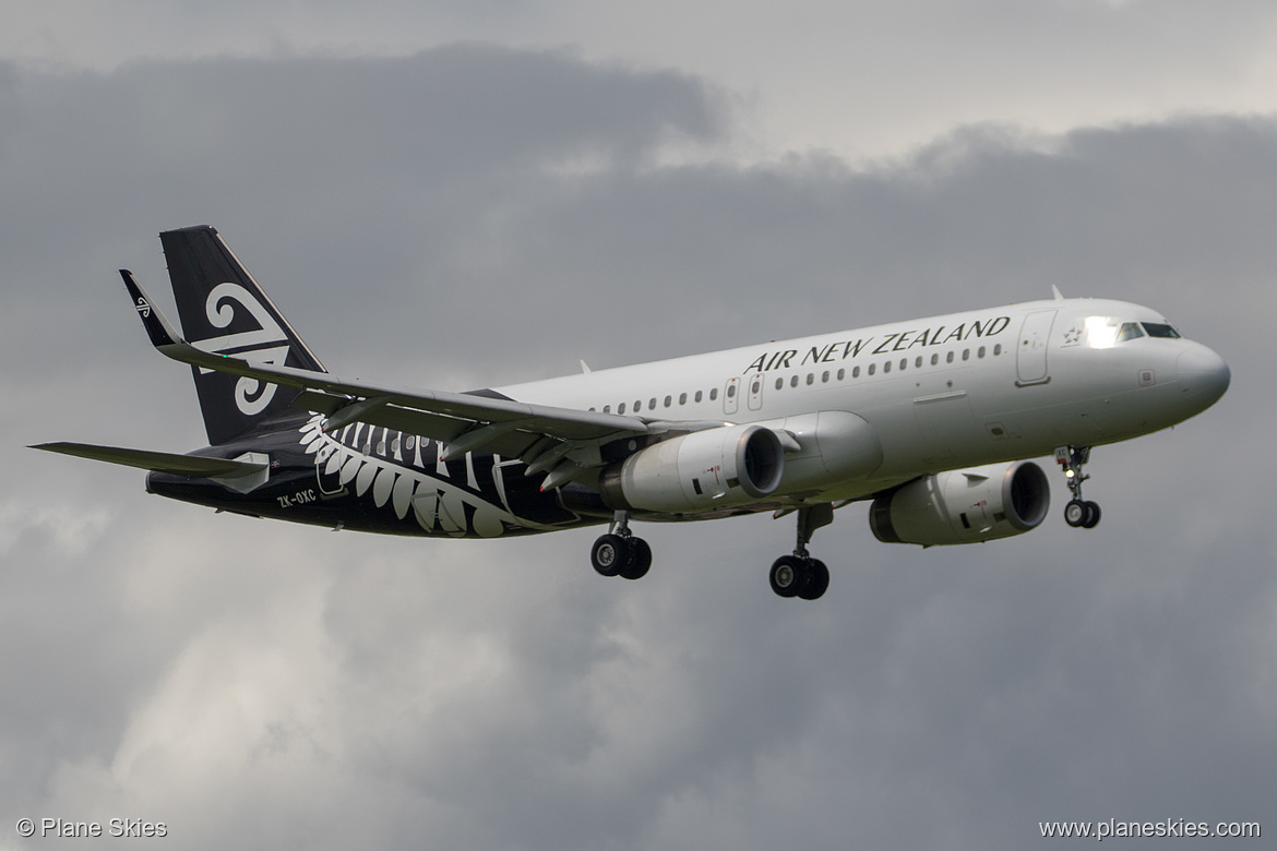 Air New Zealand Airbus A320-200 ZK-OXC at Auckland International Airport (NZAA/AKL) Air New Zealand Airbus A320-200 ZK-OXC at Auckland International Airport (NZAA/AKL)