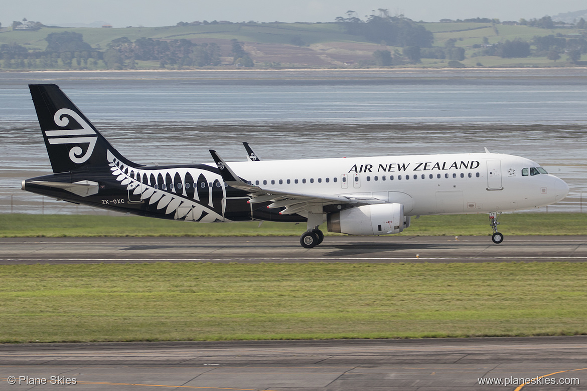 Air New Zealand Airbus A320-200 ZK-OXC at Auckland International Airport (NZAA/AKL) Air New Zealand Airbus A320-200 ZK-OXC at Auckland International Airport (NZAA/AKL)