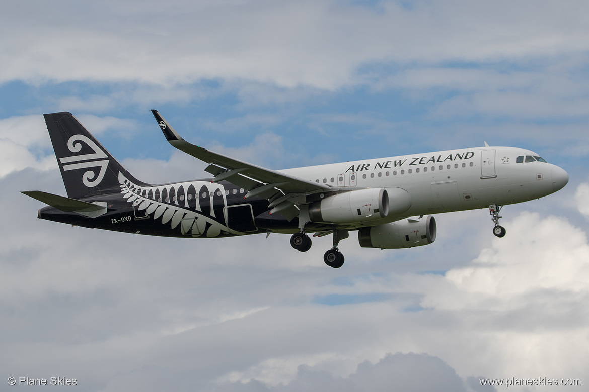 Air New Zealand Airbus A320-200 ZK-OXD at Auckland International Airport (NZAA/AKL) Air New Zealand Airbus A320-200 ZK-OXD at Auckland International Airport (NZAA/AKL)