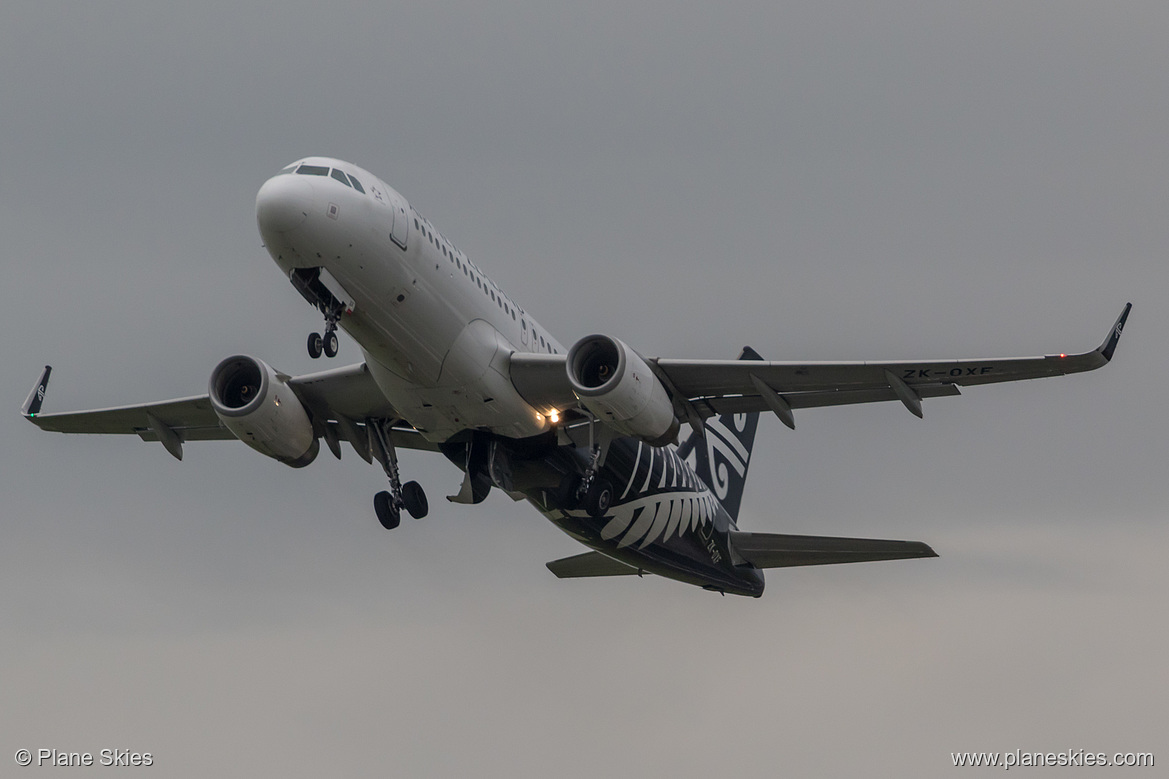 Air New Zealand Airbus A320-200 ZK-OXF at Auckland International Airport (NZAA/AKL)