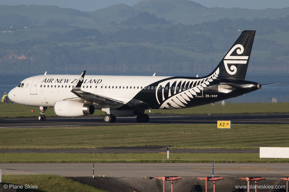 Air New Zealand Airbus A320-200 ZK-OXF at Auckland International Airport (NZAA/AKL) Air New Zealand Airbus A320-200 ZK-OXF at Auckland International Airport (NZAA/AKL)