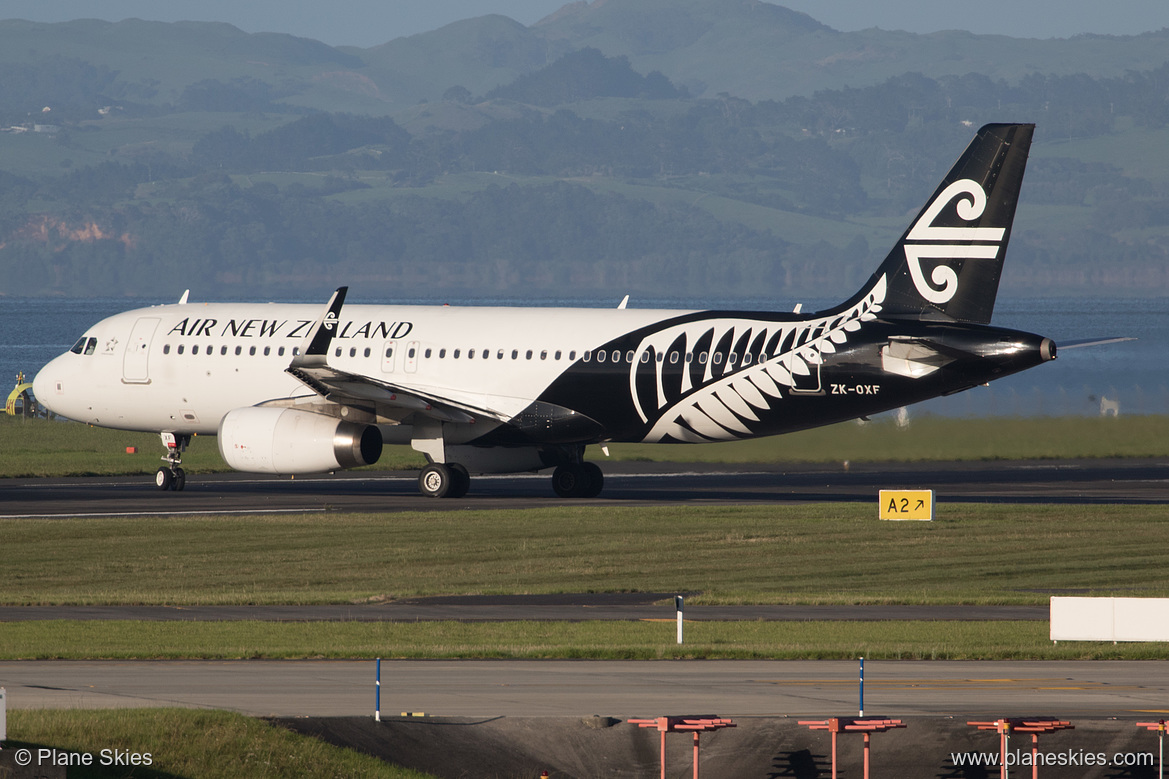 Air New Zealand Airbus A320-200 ZK-OXF at Auckland International Airport (NZAA/AKL)