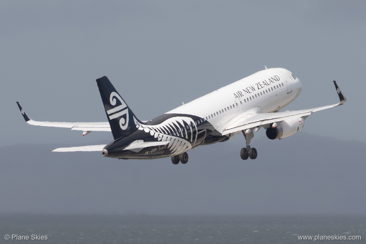 Air New Zealand Airbus A320-200 ZK-OXK at Auckland International Airport (NZAA/AKL)
