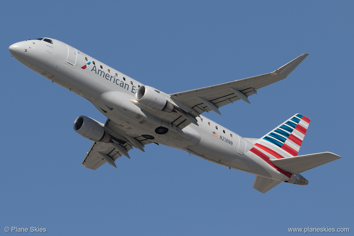 Compass Airlines Embraer ERJ-175 N218NN at Los Angeles International Airport (KLAX/LAX)