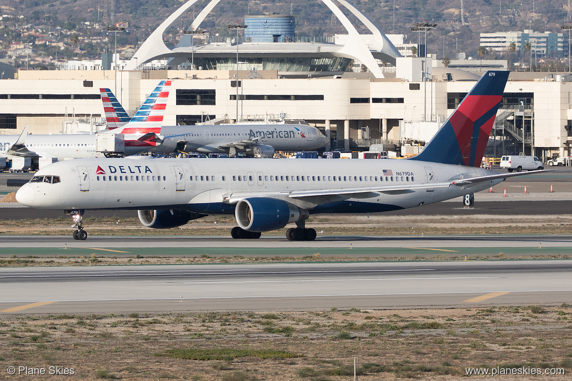 Delta Air Lines Boeing 757-200 N679DA at Los Angeles International Airport (KLAX/LAX) Delta Air Lines Boeing 757-200 N679DA at Los Angeles International Airport (KLAX/LAX)