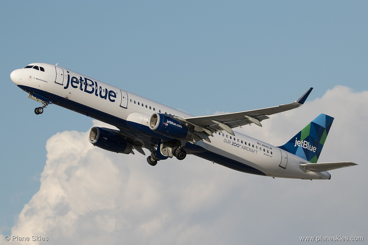 JetBlue Airways Airbus A321-200 N942JB at Los Angeles International Airport (KLAX/LAX) JetBlue Airways Airbus A321-200 N942JB at Los Angeles International Airport (KLAX/LAX)