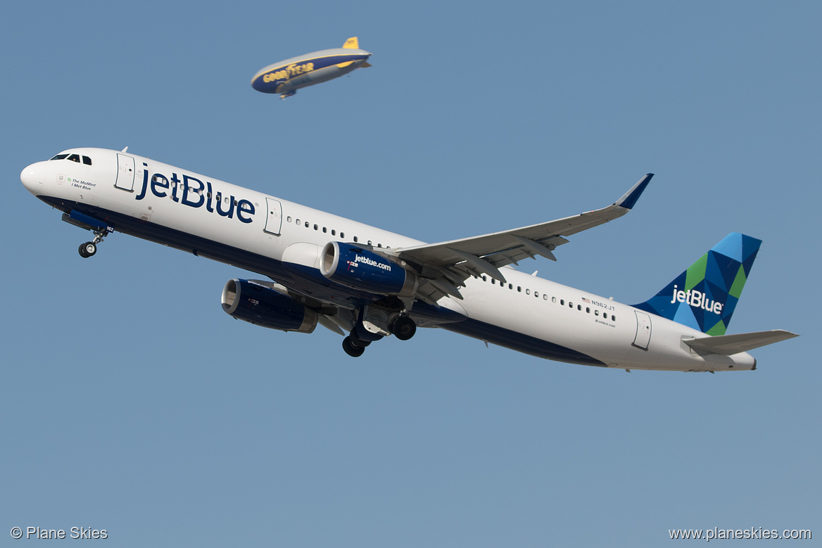 JetBlue Airways Airbus A321-200 N962JT at Los Angeles International Airport (KLAX/LAX)