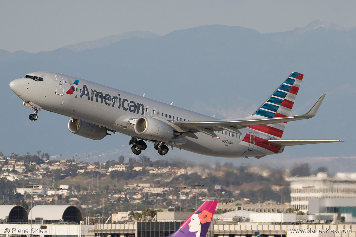 American Airlines Boeing 737-800 N979NN at Los Angeles International Airport (KLAX/LAX) American Airlines Boeing 737-800 N979NN at Los Angeles International Airport (KLAX/LAX)