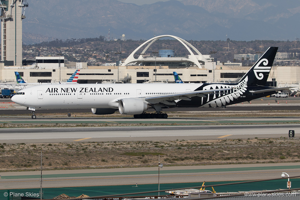 Air New Zealand Boeing 777-300ER ZK-OKO at Los Angeles International Airport (KLAX/LAX)
