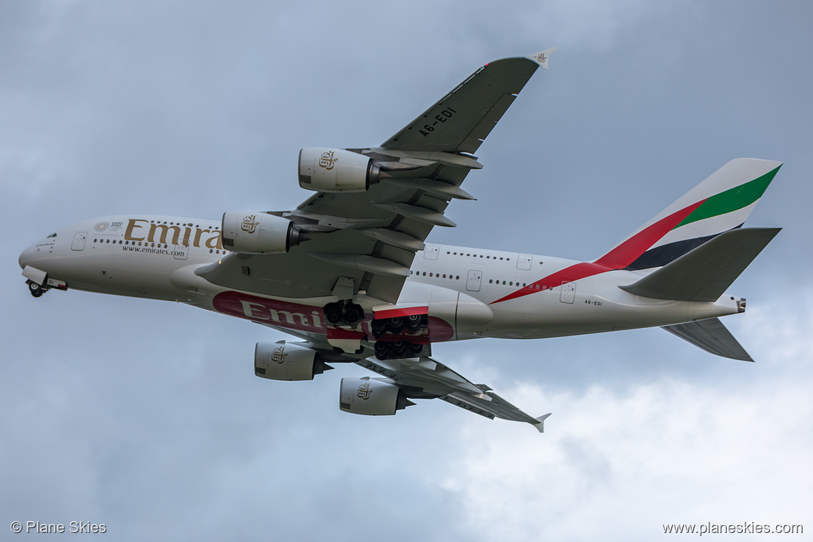Emirates Airbus A380-800 A6-EDI at London Heathrow Airport (EGLL/LHR) Emirates Airbus A380-800 A6-EDI at London Heathrow Airport (EGLL/LHR)