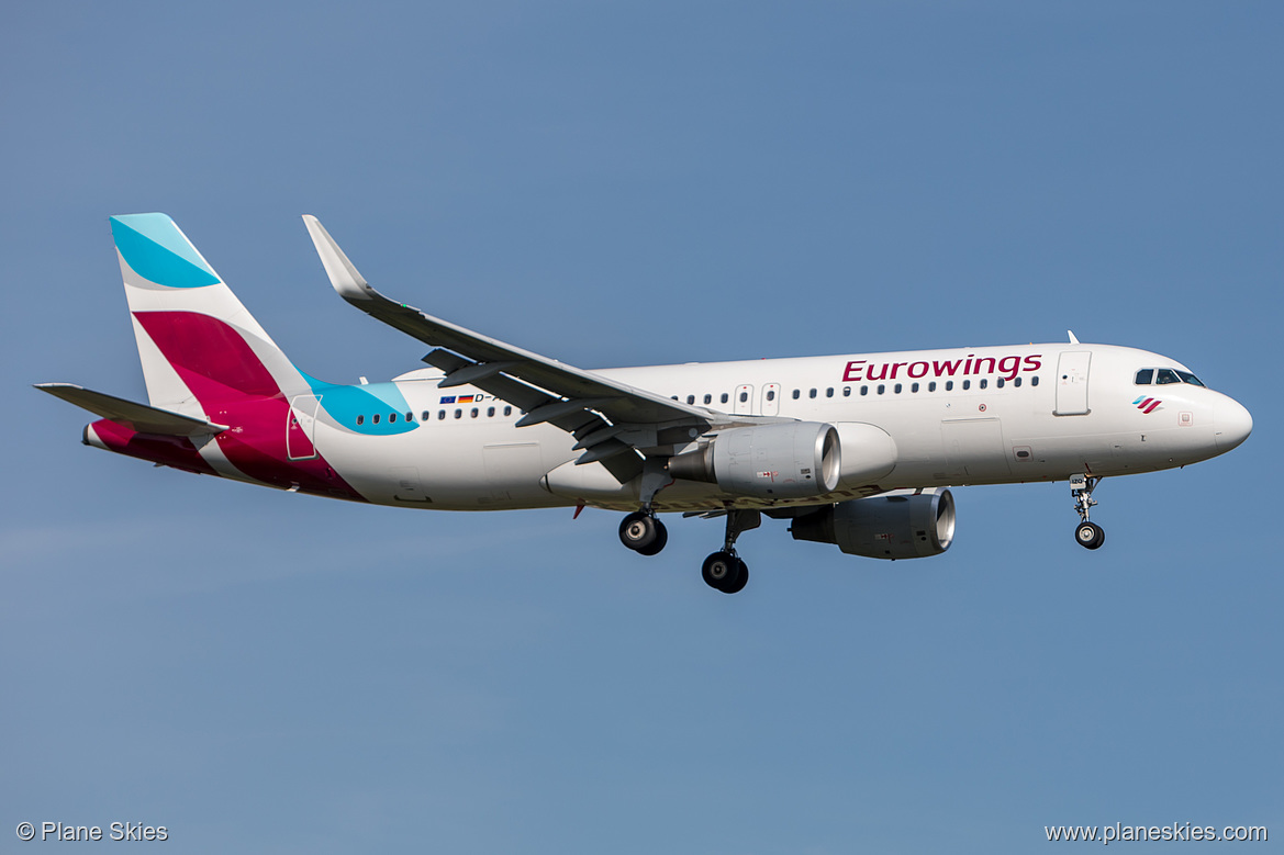 Eurowings Airbus A320-200 D-AIZQ at London Heathrow Airport (EGLL/LHR)