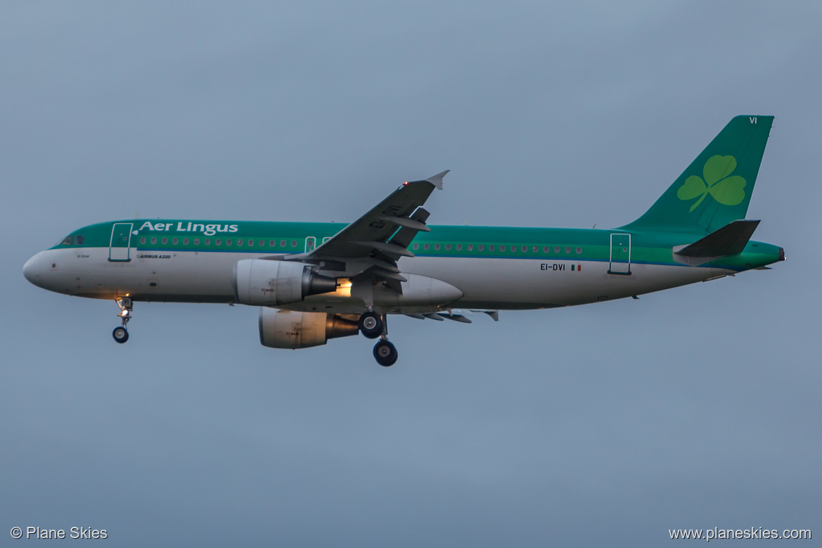 Aer Lingus Airbus A320-200 EI-DVI at London Heathrow Airport (EGLL/LHR) Aer Lingus Airbus A320-200 EI-DVI at London Heathrow Airport (EGLL/LHR)