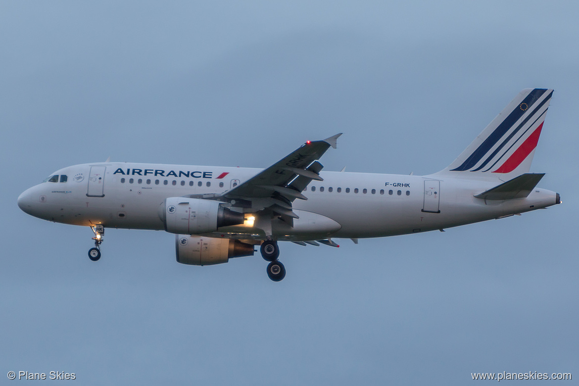 Air France Airbus A319-100 F-GRHK at London Heathrow Airport (EGLL/LHR)