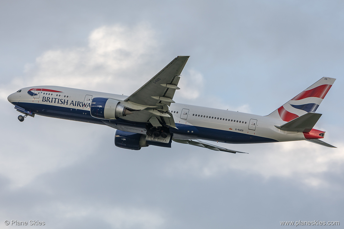 British Airways Boeing 777-200ER G-RAES at London Heathrow Airport (EGLL/LHR)