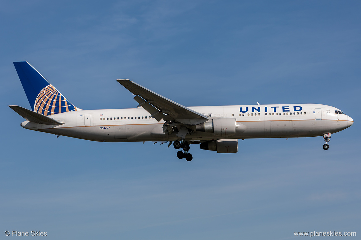 United Airlines Boeing 767-300ER N647UA at London Heathrow Airport (EGLL/LHR) United Airlines Boeing 767-300ER N647UA at London Heathrow Airport (EGLL/LHR)