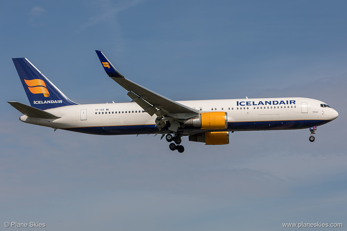 Icelandair Boeing 767-300ER TF-ISO at London Heathrow Airport (EGLL/LHR) Icelandair Boeing 767-300ER TF-ISO at London Heathrow Airport (EGLL/LHR)