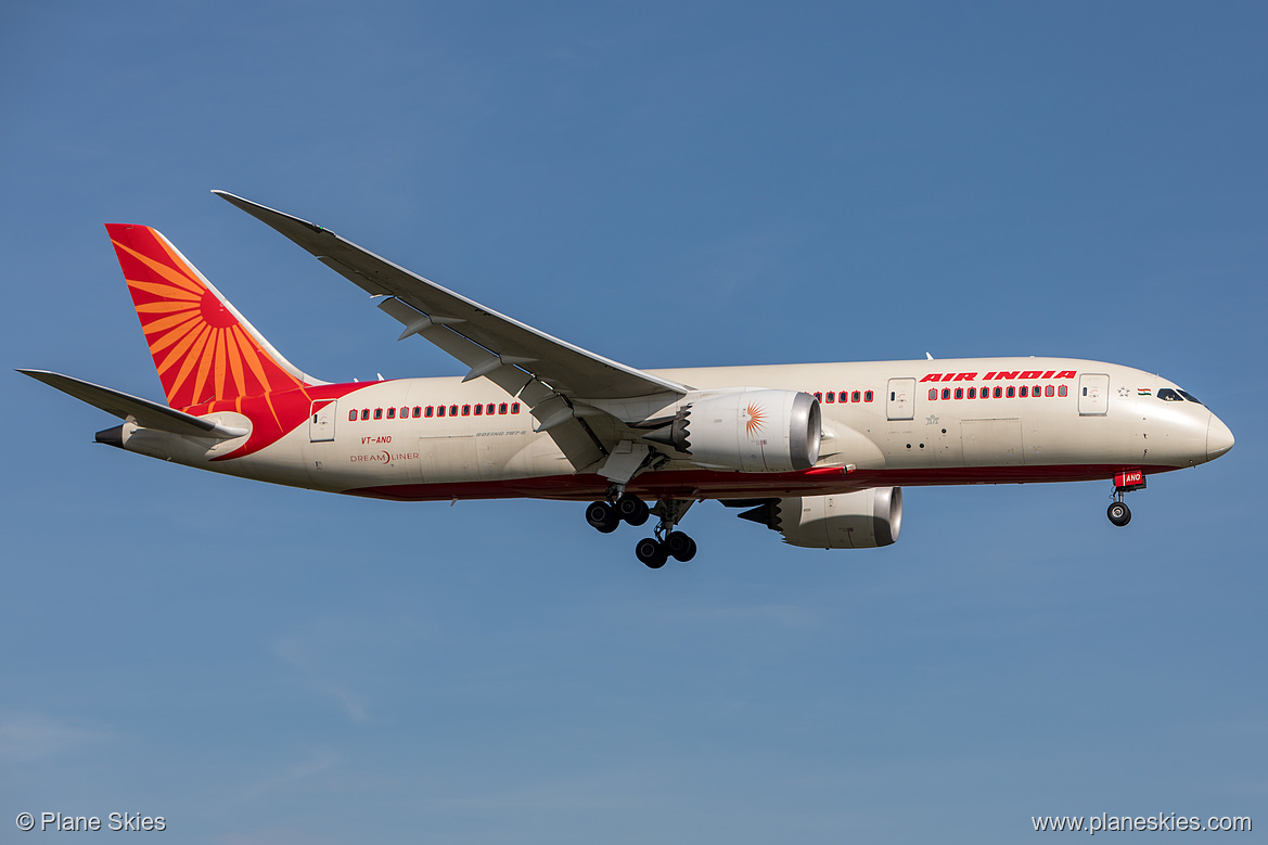 Air India Boeing 787-8 VT-ANO at London Heathrow Airport (EGLL/LHR)