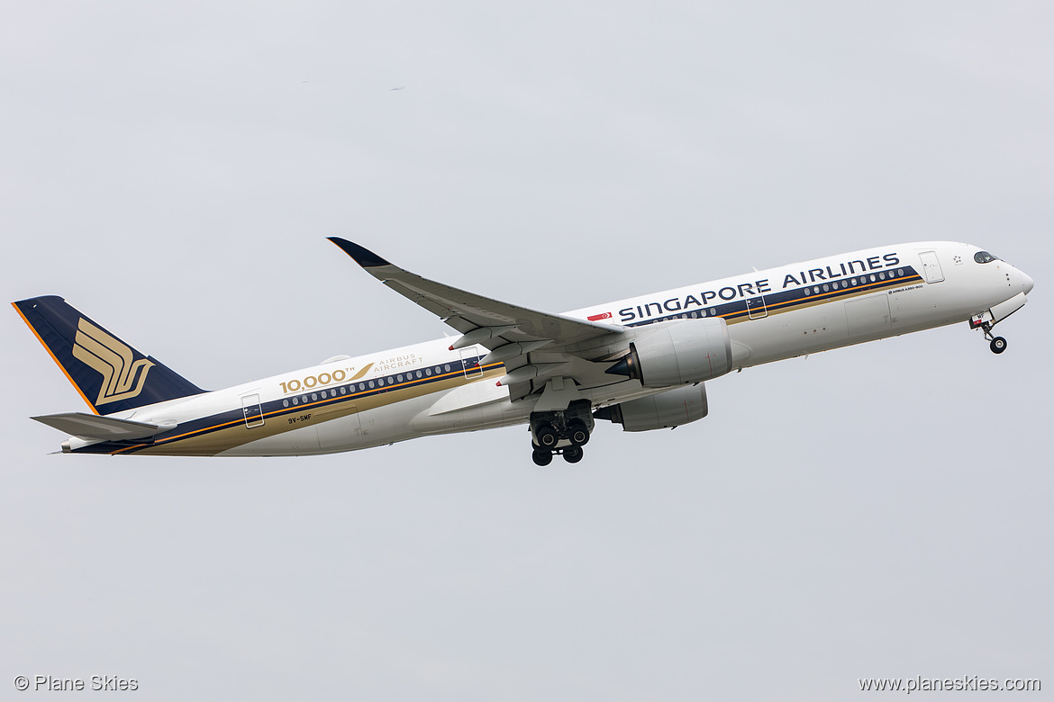 Singapore Airlines Airbus A350-900 9V-SMF at Munich International Airport (EDDM/MUC) Singapore Airlines Airbus A350-900 9V-SMF at Munich International Airport (EDDM/MUC)