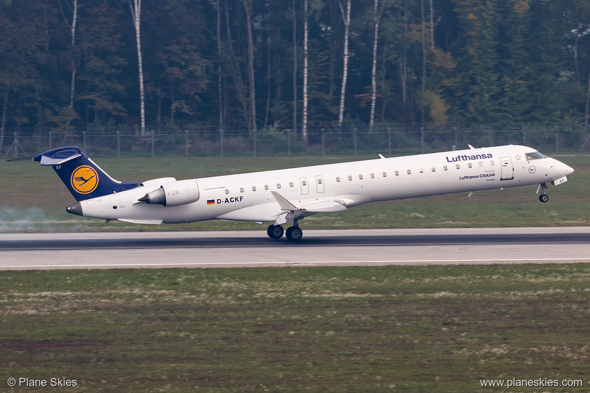 Lufthansa CityLine Canadair CRJ-900 D-ACKF at Munich International Airport (EDDM/MUC)