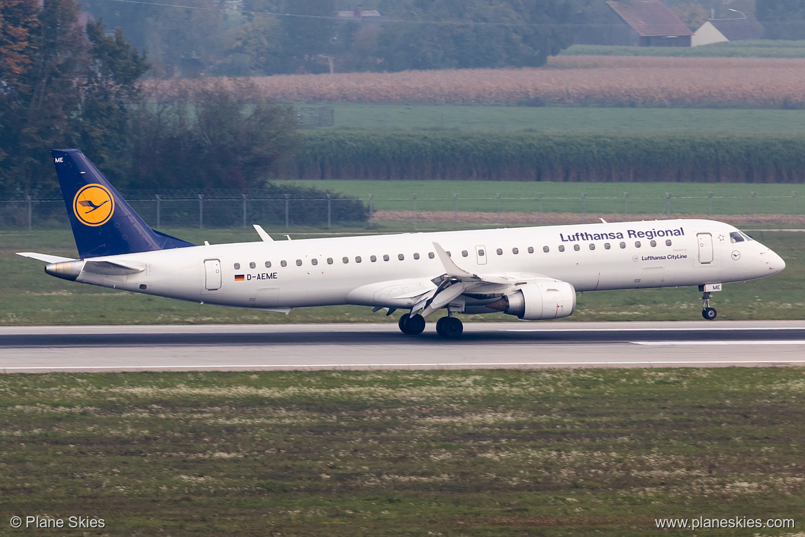 Lufthansa CityLine Embraer ERJ-195 D-AEME at Munich International Airport (EDDM/MUC) Lufthansa CityLine Embraer ERJ-195 D-AEME at Munich International Airport (EDDM/MUC)