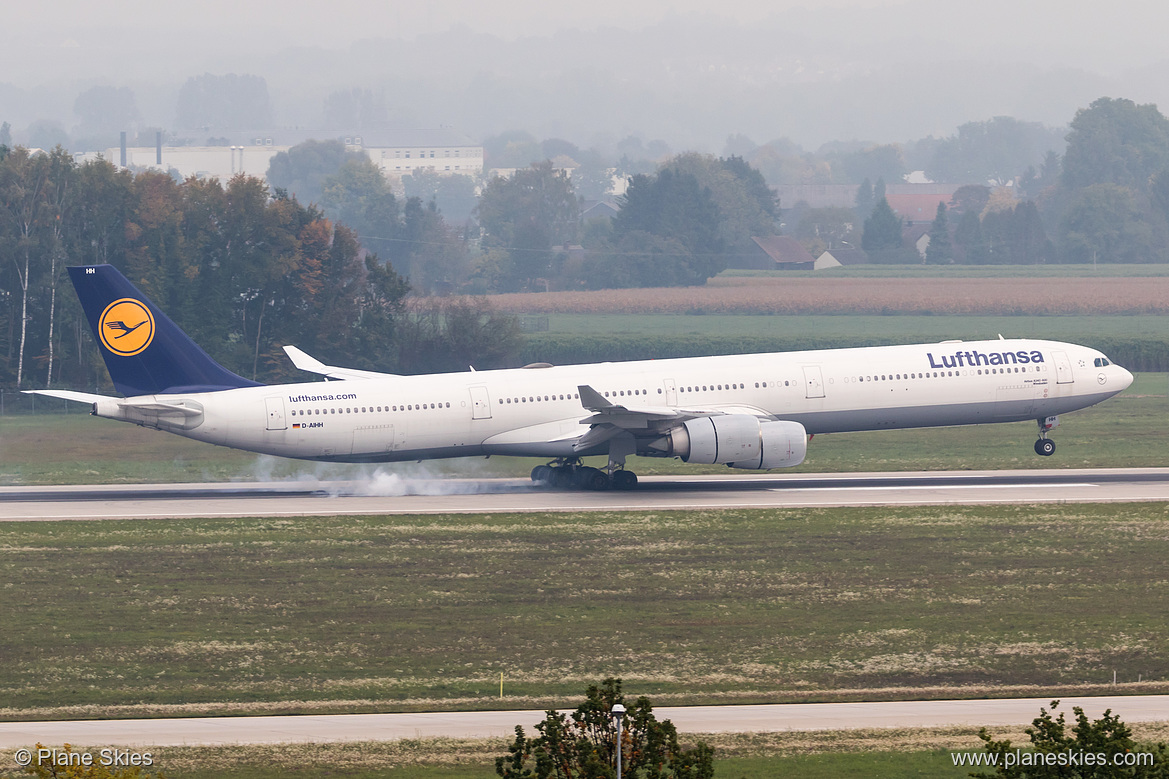 Lufthansa Airbus A340-600 D-AIHH at Munich International Airport (EDDM/MUC) Lufthansa Airbus A340-600 D-AIHH at Munich International Airport (EDDM/MUC)