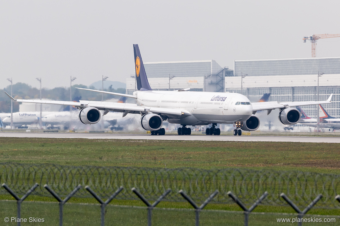 Lufthansa Airbus A340-600 D-AIHX at Munich International Airport (EDDM/MUC)