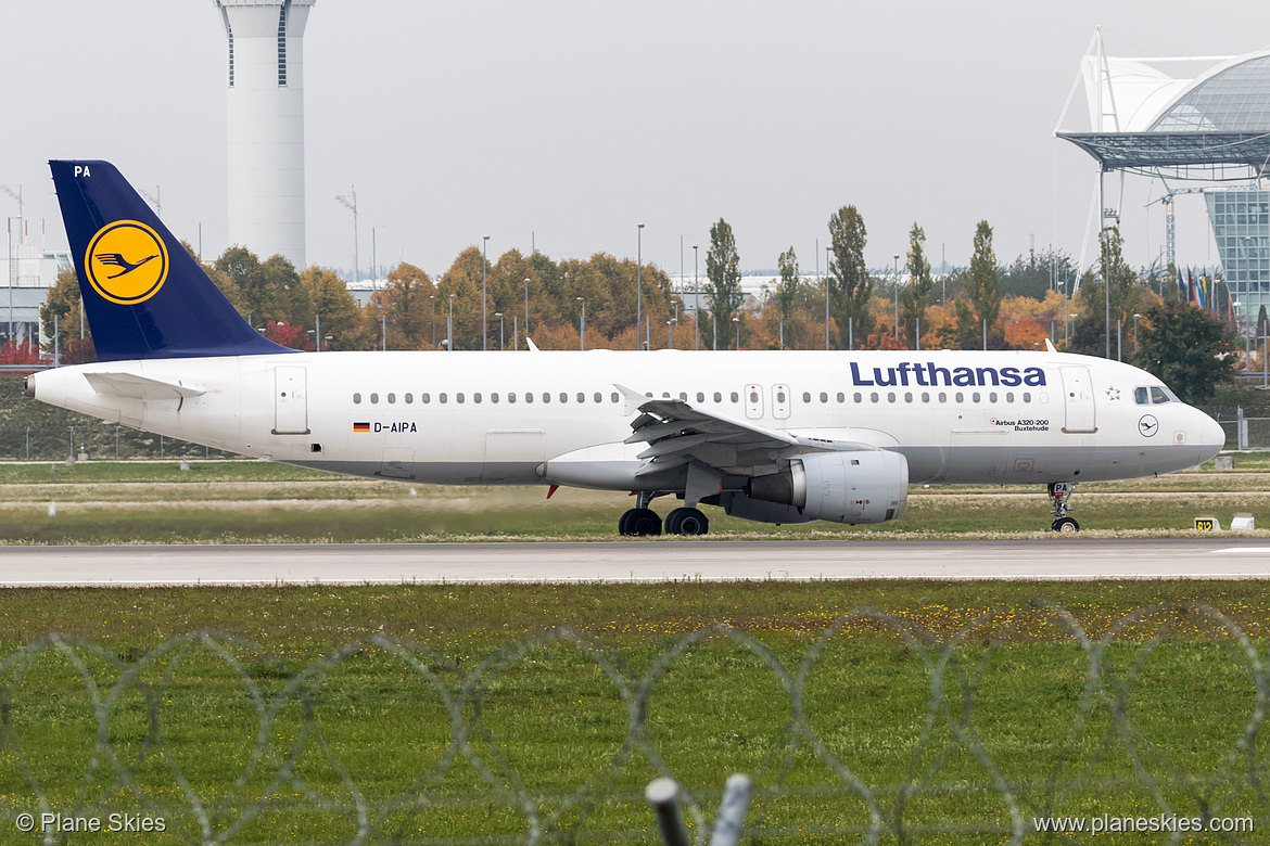 Lufthansa Airbus A320-200 D-AIPA at Munich International Airport (EDDM/MUC) Lufthansa Airbus A320-200 D-AIPA at Munich International Airport (EDDM/MUC)