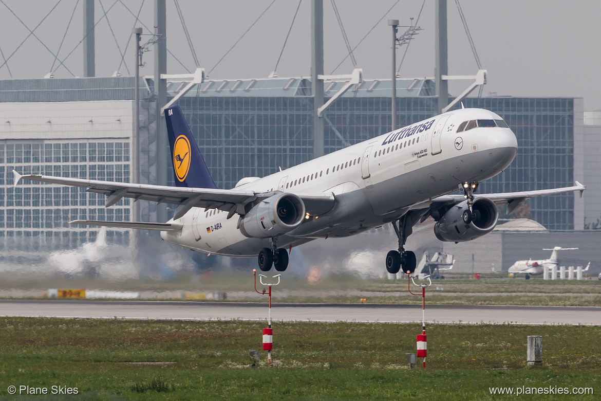 Lufthansa Airbus A321-100 D-AIRA at Munich International Airport (EDDM/MUC)