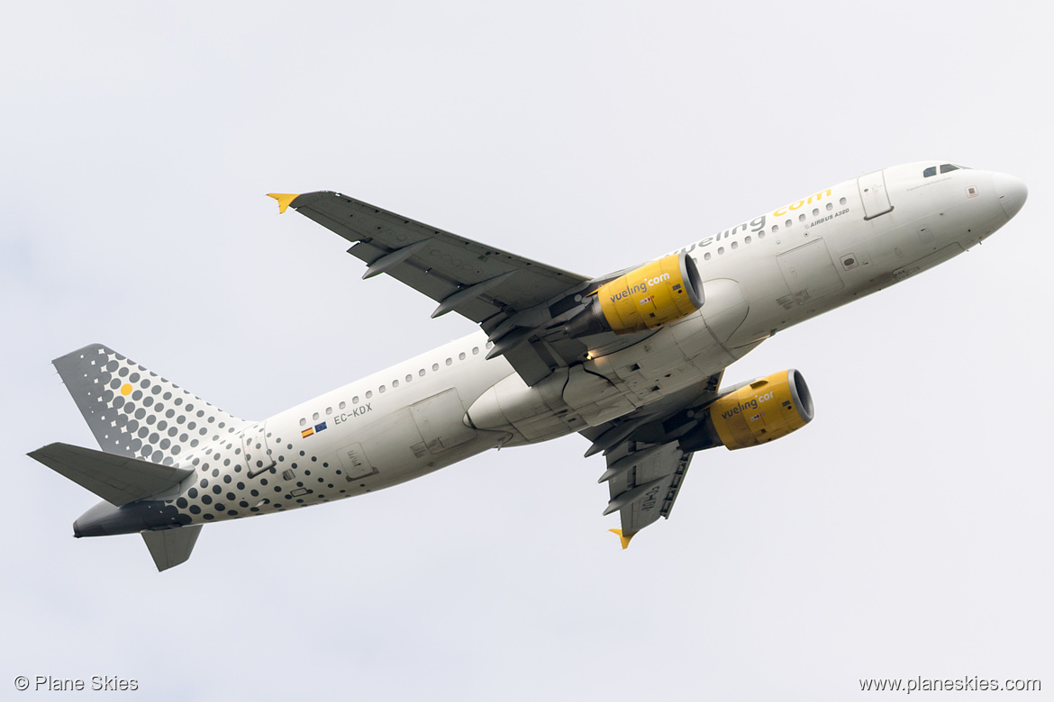 Vueling Airbus A320-200 EC-KDX at Munich International Airport (EDDM/MUC)