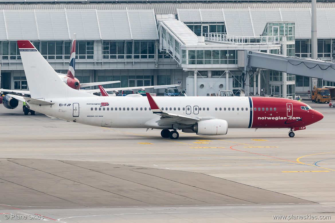 Norwegian Air International Boeing 737-800 EI-FJP at Munich International Airport (EDDM/MUC) Norwegian Air International Boeing 737-800 EI-FJP at Munich International Airport (EDDM/MUC)