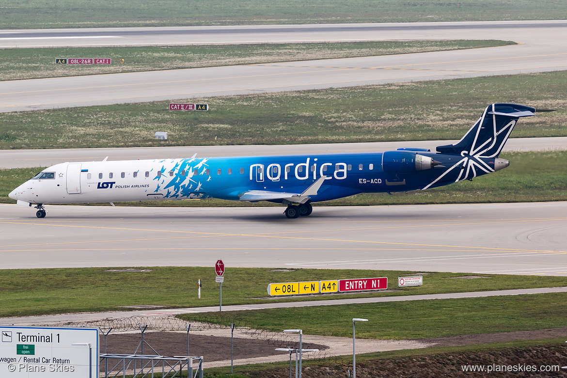 Nordica Canadair CRJ-900 ES-ACD at Munich International Airport (EDDM/MUC) Nordica Canadair CRJ-900 ES-ACD at Munich International Airport (EDDM/MUC)