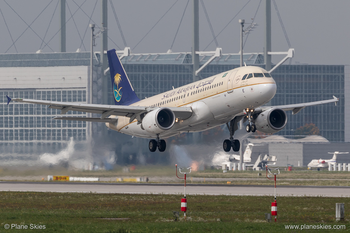 Saudia Airbus A320-200 HZ-ASE at Munich International Airport (EDDM/MUC) Saudia Airbus A320-200 HZ-ASE at Munich International Airport (EDDM/MUC)