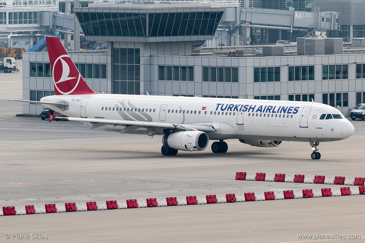 Turkish Airlines Airbus A321-200 TC-JRJ at Munich International Airport (EDDM/MUC) Turkish Airlines Airbus A321-200 TC-JRJ at Munich International Airport (EDDM/MUC)