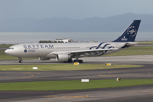 China Southern Airlines Airbus A330-200 B-6528 at Auckland International Airport (NZAA/AKL)