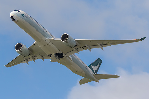 Cathay Pacific Airbus A350-900 B-LRQ at Auckland International Airport (NZAA/AKL)