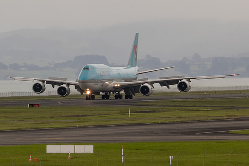 Korean Air Boeing 747-8i HL7638 at Auckland International Airport (NZAA/AKL) Korean Air Boeing 747-8i HL7638 at Auckland International Airport (NZAA/AKL)