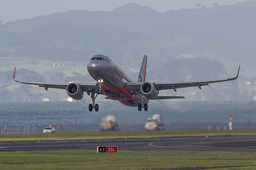 Jetstar Airways Airbus A320-200 VH-VFQ at Auckland International Airport (NZAA/AKL) Jetstar Airways Airbus A320-200 VH-VFQ at Auckland International Airport (NZAA/AKL)