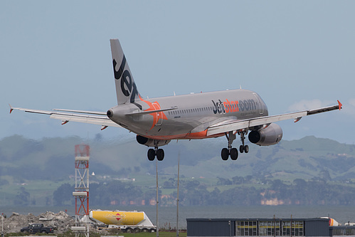 Jetstar Airways Airbus A320-200 VH-VGV at Auckland International Airport (NZAA/AKL)