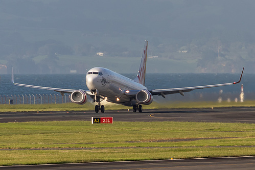 Virgin Australia Boeing 737-800 VH-YIW at Auckland International Airport (NZAA/AKL) Virgin Australia Boeing 737-800 VH-YIW at Auckland International Airport (NZAA/AKL)