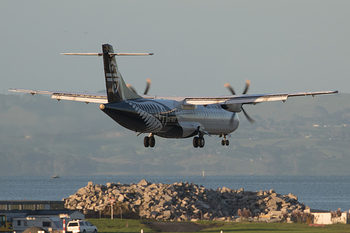 Mount Cook Airline ATR ATR 72-210 ZK-MCF at Auckland International Airport (NZAA/AKL)