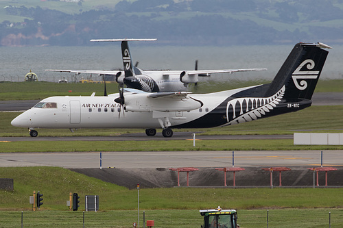 Air Nelson DHC Dash-8-300 ZK-NEC at Auckland International Airport (NZAA/AKL)