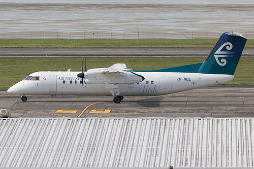 Air Nelson DHC Dash-8-300 ZK-NEE at Auckland International Airport (NZAA/AKL) Air Nelson DHC Dash-8-300 ZK-NEE at Auckland International Airport (NZAA/AKL)