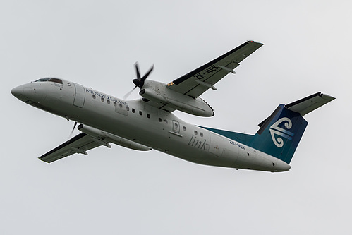 Air Nelson DHC Dash-8-300 ZK-NEK at Auckland International Airport (NZAA/AKL)