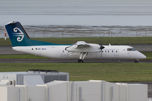 Air Nelson DHC Dash-8-300 ZK-NEO at Auckland International Airport (NZAA/AKL)