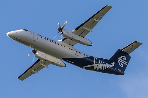 Air Nelson DHC Dash-8-300 ZK-NEU at Auckland International Airport (NZAA/AKL)