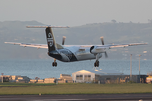 Air Nelson DHC Dash-8-300 ZK-NEW at Auckland International Airport (NZAA/AKL) Air Nelson DHC Dash-8-300 ZK-NEW at Auckland International Airport (NZAA/AKL)