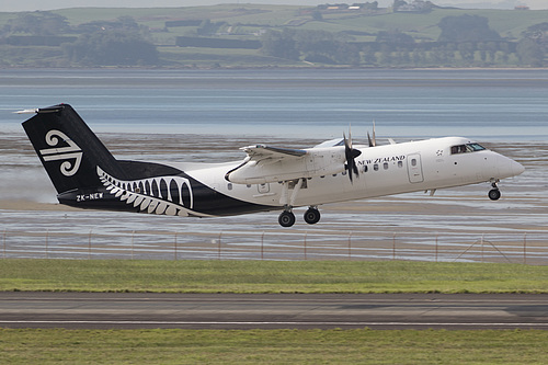 Air Nelson DHC Dash-8-300 ZK-NEW at Auckland International Airport (NZAA/AKL)