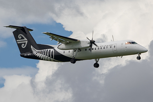 Air Nelson DHC Dash-8-300 ZK-NFI at Auckland International Airport (NZAA/AKL)